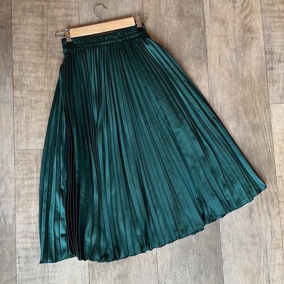Kate Hewko Dresses & Skirts - Kate Hewko Satin Pleated Skirt